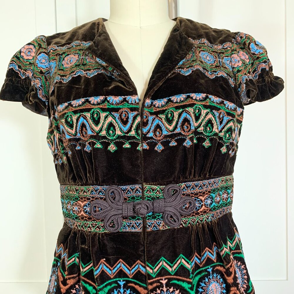 Nanette Lepore Embroidered Brown Velvet Top - Size 8